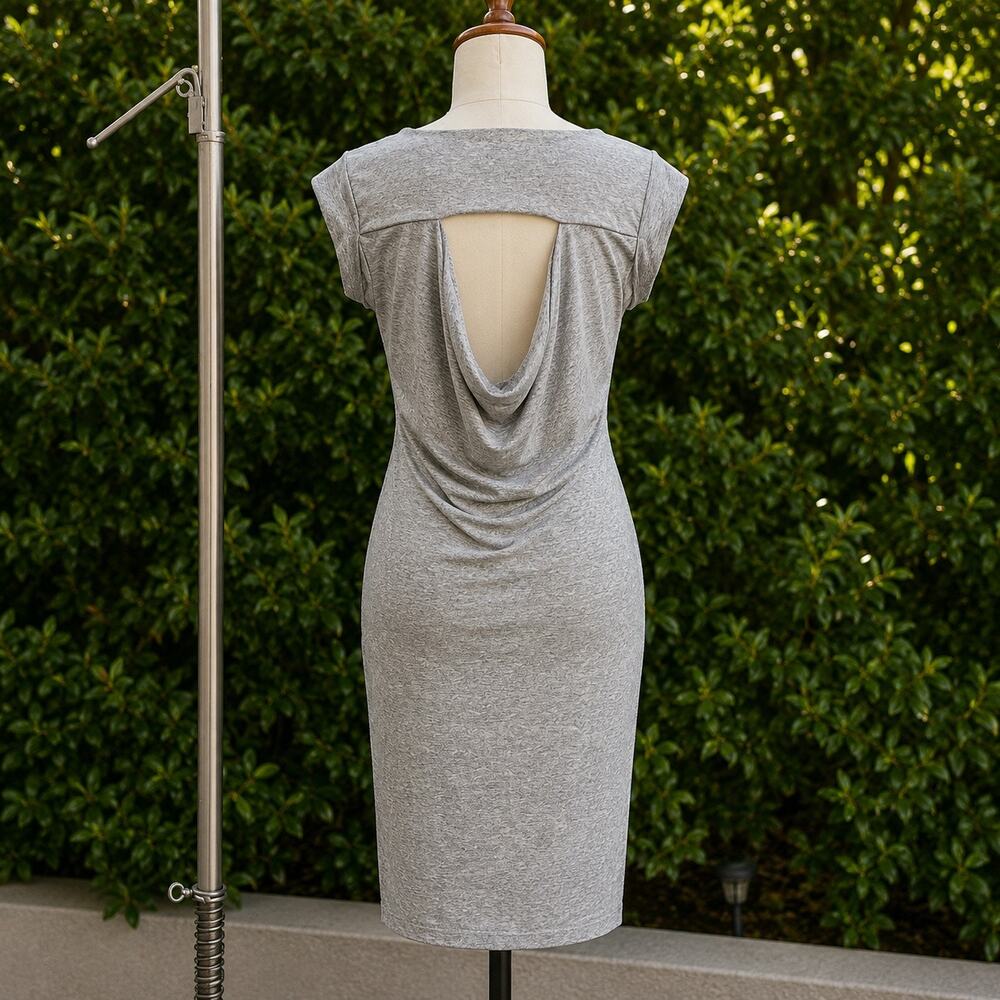 Athleta Gray Open Back Ruched Linen Blend Sheath Dress Women’s Medium Athletic